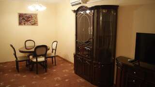 Отель Zolotoy Fazan Николаев Люкс-12