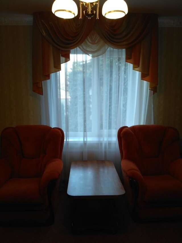 Отель Zolotoy Fazan Николаев-33